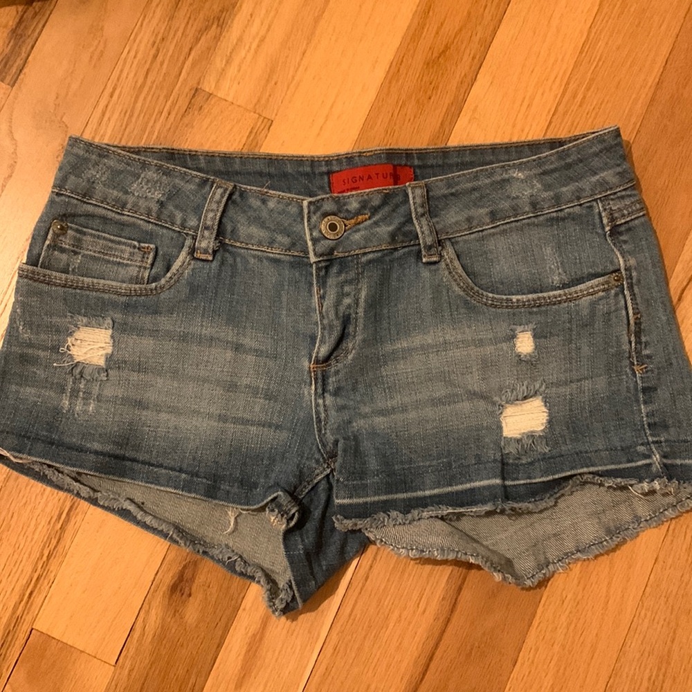 Signature8 Jean shorts
